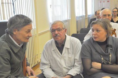  На торжественном собрании сотрудников ИФ СО РАН